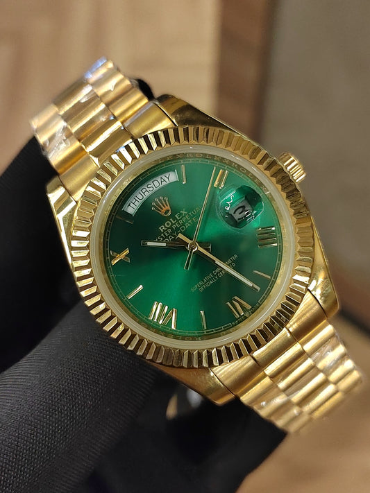 ساعة  داي ديت