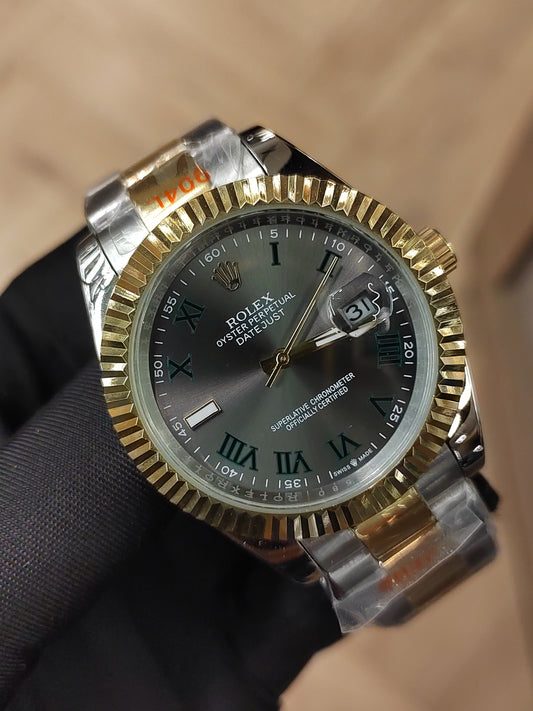 ساعة  ديت جست ارقام رومانية