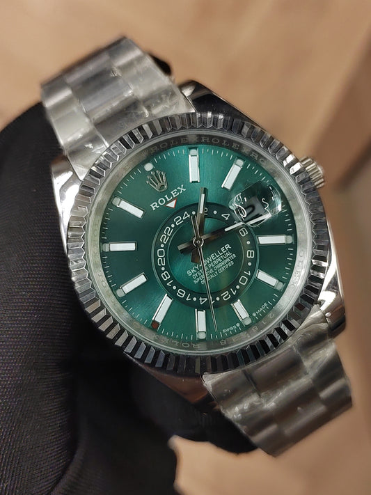 ساعة سكاي دويلر - مينا خضراء