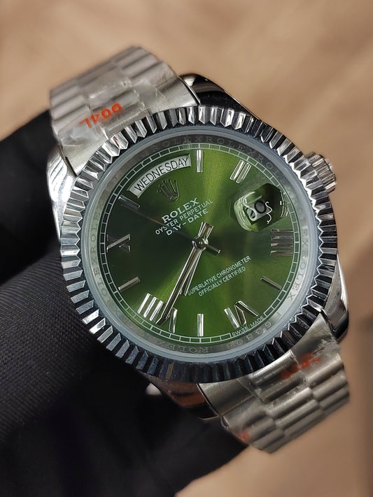 ساعة داي ديت - مينا خضراء